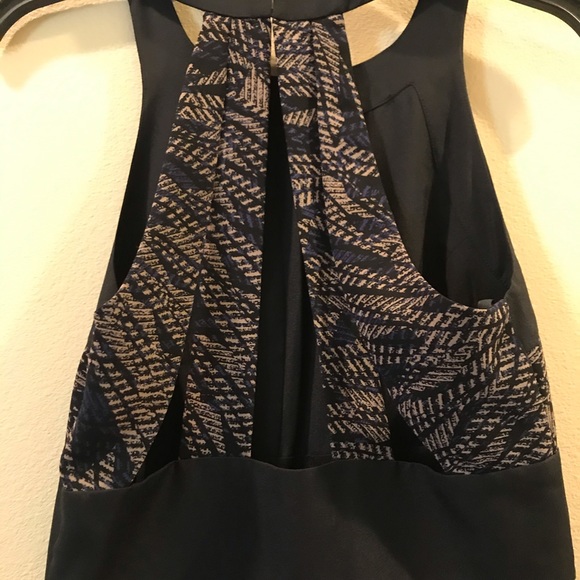 Gorgeous BCBG MaxAzria Size 4 Halter Dress - Picture 10 of 14